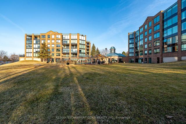 2205 - 701 Geneva St, Condo with 2 bedrooms, 2 bathrooms and 2 parking in St. Catharines ON | Image 21