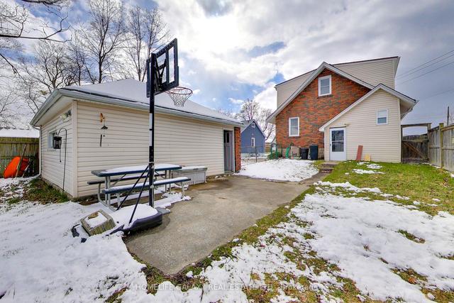 668 Copland Rd, House detached with 4 bedrooms, 2 bathrooms and 6 parking in Sarnia ON | Image 17
