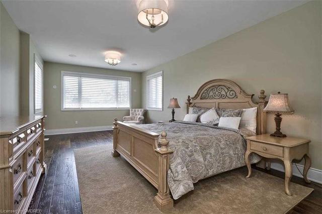 342 Tudor Ave, House detached with 4 bedrooms, 5 bathrooms and 4 parking in Oakville ON | Image 10