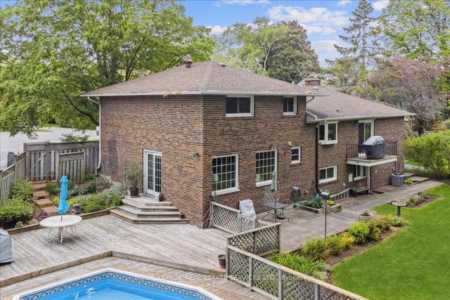 129 Sparling Crt, House detached with 3 bedrooms, 2 bathrooms and 8 parking in Oakville ON | Image 32