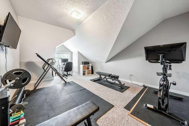 2 - 1933 26 Street Sw, Home with 3 bedrooms, 2 bathrooms and 1 parking in Calgary AB | Image 22