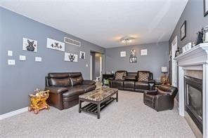 84 Clough Cres, House semidetached with 3 bedrooms, 4 bathrooms and 2 parking in Guelph ON | Image 3