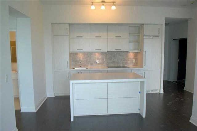lph09 - 65 St. Mary St, Condo with 2 bedrooms, 2 bathrooms and 1 parking in Toronto ON | Image 2