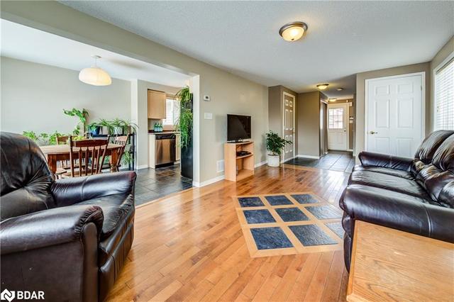 64 Dunsmore Lane, House detached with 3 bedrooms, 1 bathrooms and null parking in Barrie ON | Image 7