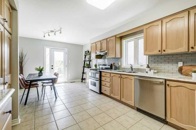 10 Eve Crt, House detached with 2 bedrooms, 3 bathrooms and 4 parking in Bradford West Gwillimbury ON | Image 10