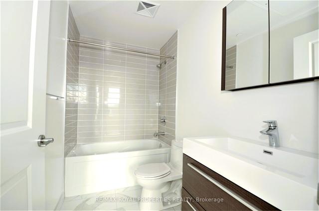303b - 8 Rouge Valley Dr, Condo with 1 bedrooms, 2 bathrooms and 1 parking in Markham ON | Image 2
