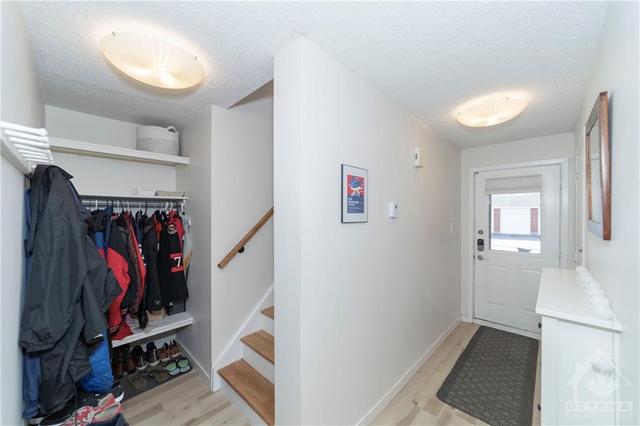 170 Rushford Private, Townhouse with 3 bedrooms, 3 bathrooms and 3 parking in Ottawa ON | Image 4