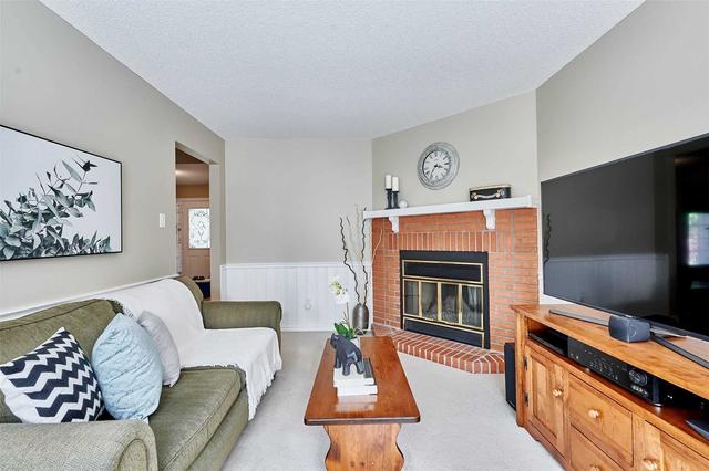 45 Cluett Dr, House detached with 3 bedrooms, 3 bathrooms and 4 parking in Ajax ON | Image 6