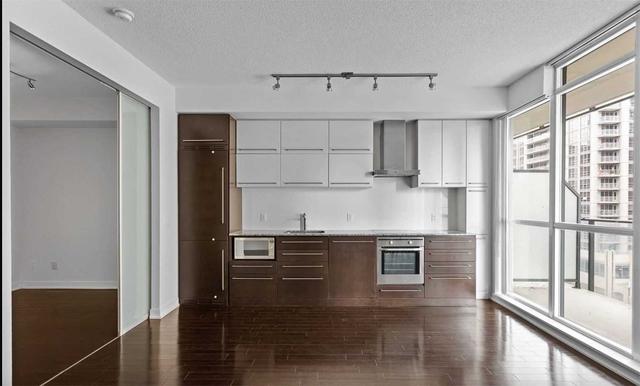 608 - 770 Bay St, Condo with 1 bedrooms, 1 bathrooms and 0 parking in Toronto ON | Image 15