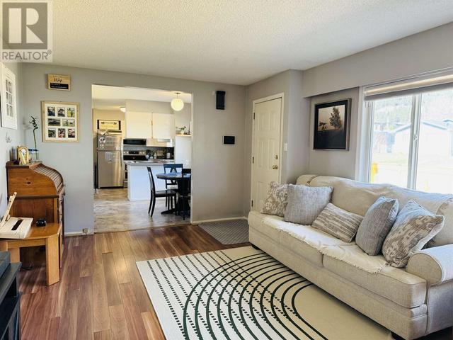 419 N Ninth Avenue, House detached with 4 bedrooms, 2 bathrooms and null parking in Williams Lake BC | Image 5
