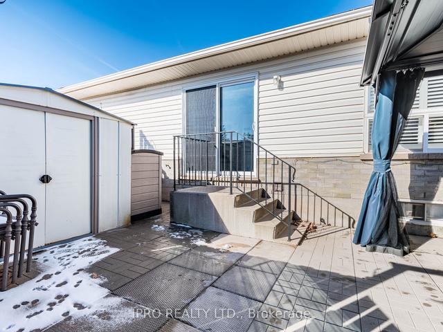 20 - 24 Kenyon Cres, Townhouse with 2 bedrooms, 2 bathrooms and 2 parking in Grimsby ON | Image 31