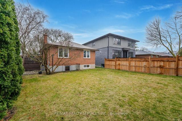 12 Archerhill Dr, House detached with 3 bedrooms, 2 bathrooms and 3 parking in Toronto ON | Image 13