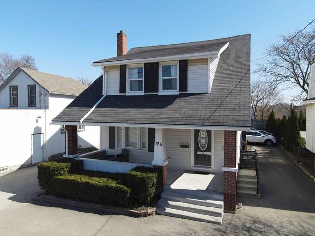 126 Niagara St, House detached with 4 bedrooms, 2 bathrooms and 8 parking in St. Catharines ON | Image 12