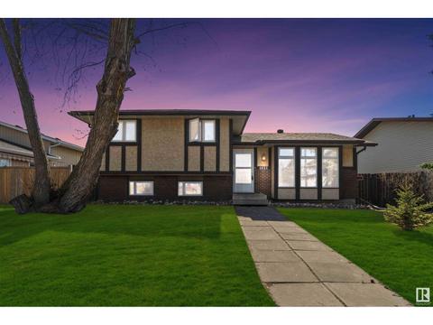 4635 44 Av, House detached with 5 bedrooms, 2 bathrooms and null parking in Gibbons AB | Card Image