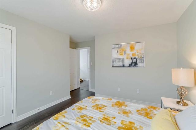 79 Padua Cres, House semidetached with 3 bedrooms, 3 bathrooms and 4 parking in Hamilton ON | Image 25