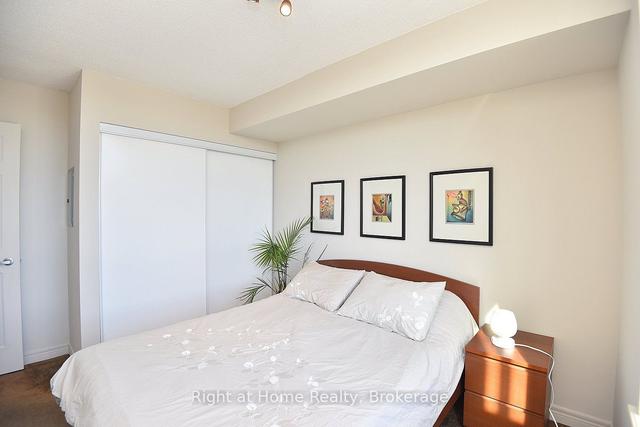 403 - 1369 Bloor St W, Condo with 1 bedrooms, 1 bathrooms and 1 parking in Toronto ON | Image 3