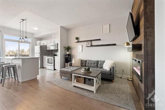 2187 Mondavi Street, Townhouse with 3 bedrooms, 3 bathrooms and 3 parking in Ottawa ON | Image 4