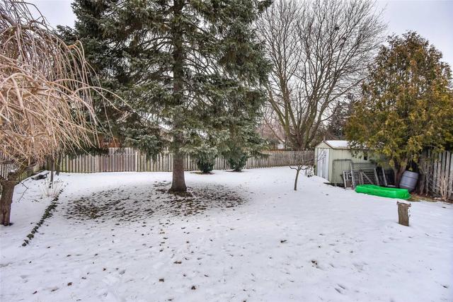 208 Eramosa Rd, House detached with 3 bedrooms, 3 bathrooms and 10 parking in Guelph ON | Image 8