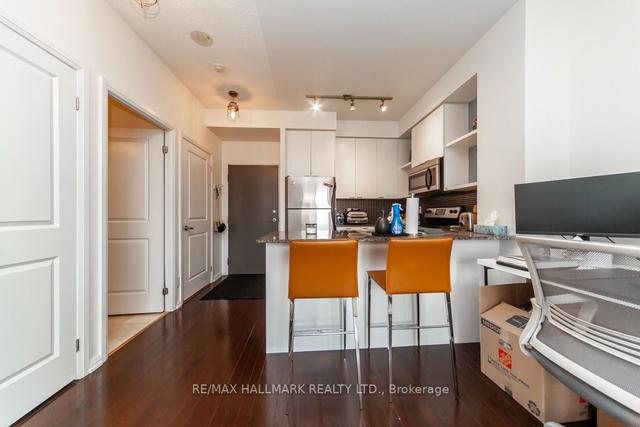 1516 - 35 Hayden St, Condo with 1 bedrooms, 1 bathrooms and 0 parking in Toronto ON | Image 3