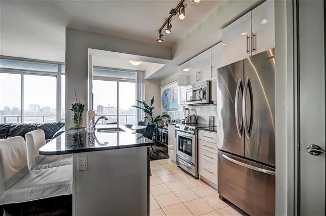 2002 - 825 Church St, Condo with 2 bedrooms, 2 bathrooms and 1 parking in Toronto ON | Image 8