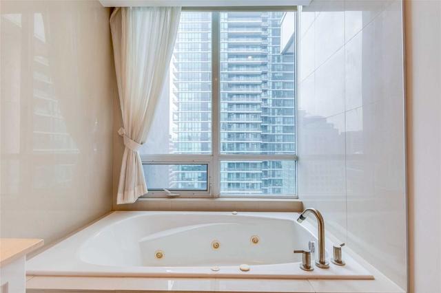 ph 2906 - 12 Yonge St, Condo with 3 bedrooms, 3 bathrooms and 2 parking in Toronto ON | Image 17