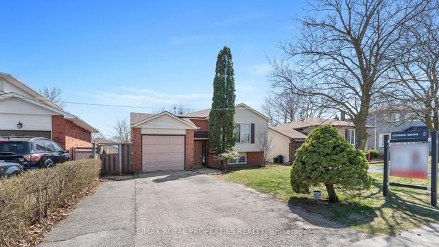 157 Iroquois Ave, House detached with 2 bedrooms, 2 bathrooms and 4 parking in Oshawa ON | Image 1