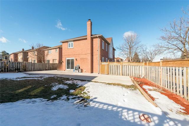 86 Nuffield St, House detached with 4 bedrooms, 3 bathrooms and 6 parking in Brampton ON | Image 35