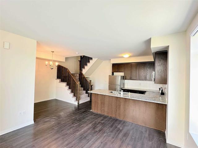 25 - 18 Applewood Lane, Townhouse with 3 bedrooms, 3 bathrooms and 1 parking in Toronto ON | Image 17