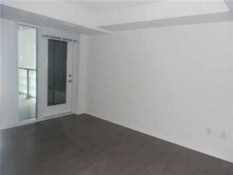 1022 - 400 Adelaide St E, Condo with 2 bedrooms, 2 bathrooms and 1 parking in Toronto ON | Image 5