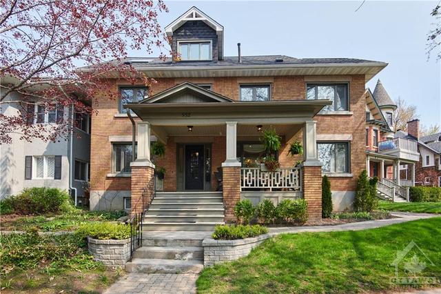 552 Queen Elizabeth Drive, House detached with 5 bedrooms, 4 bathrooms and 4 parking in Ottawa ON | Image 1