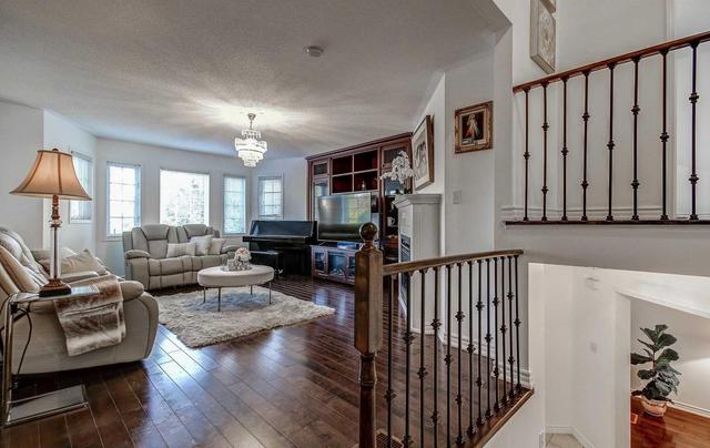 815 Nolan Rd, House detached with 3 bedrooms, 4 bathrooms and 4 parking in Mississauga ON | Image 9