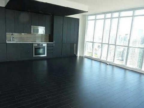 4106 - 15 Iceboat Terr, Condo with 2 bedrooms, 2 bathrooms and 1 parking in Toronto ON | Image 8