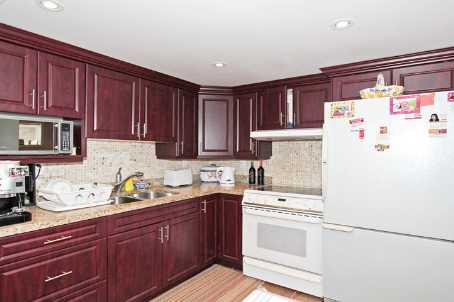 86 Wyndale Dr, House detached with 3 bedrooms, 3 bathrooms and 5 parking in Toronto ON | Image 7