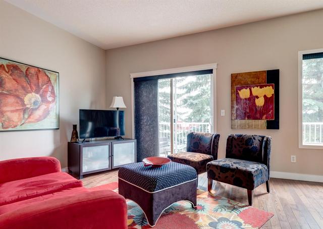 109 Country Hills Gardens Nw, Home with 2 bedrooms, 2 bathrooms and 4 parking in Calgary AB | Image 8