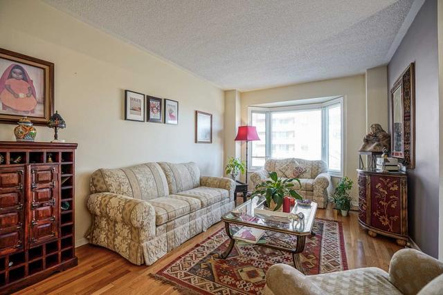 5 - 2051 Merchants Gate, Townhouse with 3 bedrooms, 3 bathrooms and 2 parking in Oakville ON | Image 2