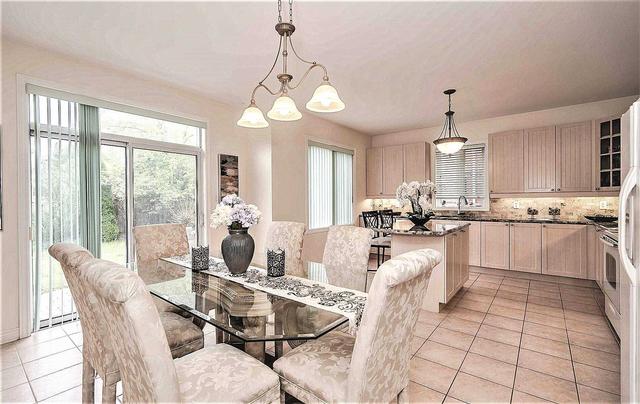2360 Presquile Dr, House detached with 4 bedrooms, 4 bathrooms and 4 parking in Oakville ON | Image 4