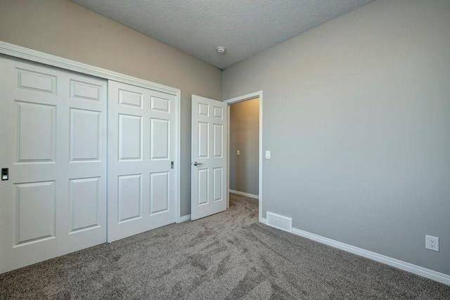 625 Windrow Manor Sw, House detached with 3 bedrooms, 2 bathrooms and 4 parking in Calgary AB | Image 13