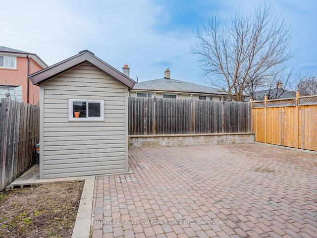 37 Brady Cres, House semidetached with 4 bedrooms, 4 bathrooms and 4 parking in Toronto ON | Image 29