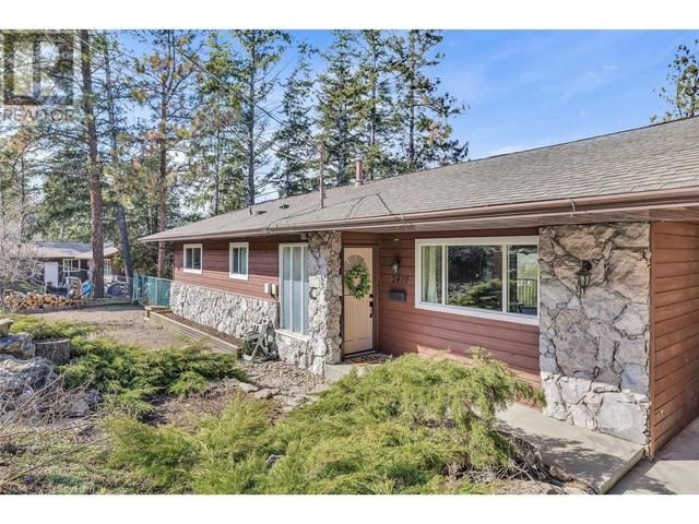 2410 Boucherie Road, House detached with 4 bedrooms, 2 bathrooms and 2 parking in West Kelowna BC | Image 3