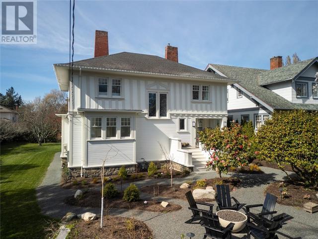 1174 Monterey Ave, House detached with 7 bedrooms, 5 bathrooms and 4 parking in Oak Bay BC | Image 64