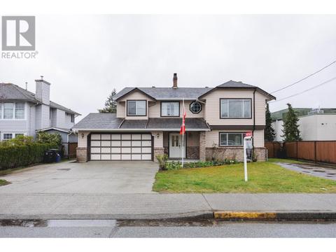 19488 116b Avenue, House detached with 4 bedrooms, 3 bathrooms and 8 parking in Pitt Meadows BC | Card Image