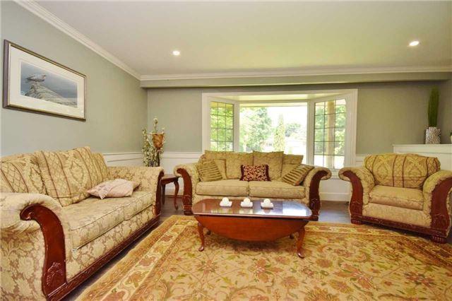 9 Jonathan St, House detached with 4 bedrooms, 3 bathrooms and 8 parking in Uxbridge ON | Image 5