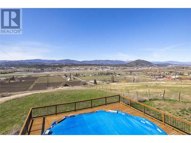 4451 Black Road, Home with 2 bedrooms, 3 bathrooms and null parking in Central Okanagan BC | Image 81