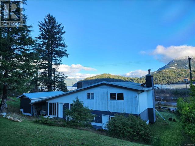 190 Kelsey Way, House detached with 3 bedrooms, 2 bathrooms and 4 parking in Sayward BC | Image 2