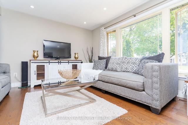 12 Fallingdale Cres, House semidetached with 3 bedrooms, 2 bathrooms and 3 parking in Brampton ON | Image 35