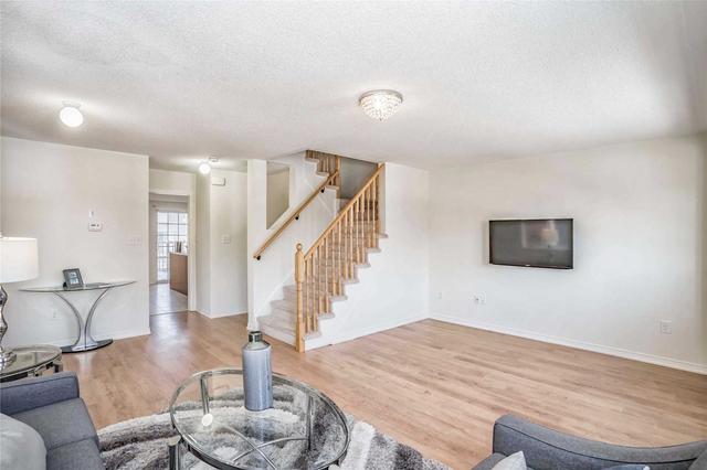 832 Audley Rd N, House semidetached with 3 bedrooms, 3 bathrooms and 2 parking in Ajax ON | Image 8