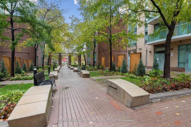 706 - 22 Olive Ave, Condo with 2 bedrooms, 1 bathrooms and 1 parking in Toronto ON | Image 3