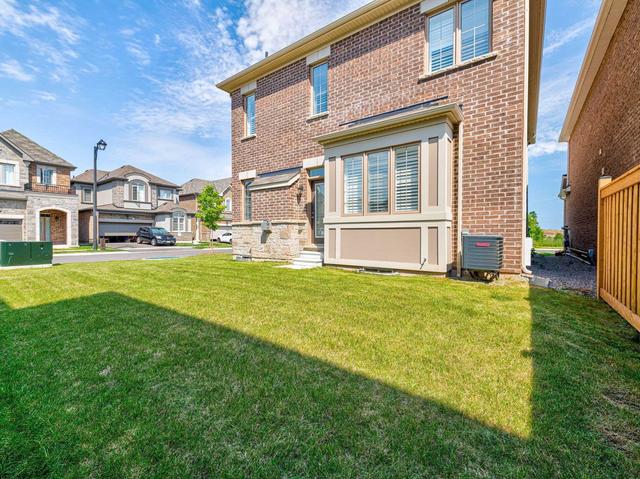 1380 Basswood Cres, House detached with 4 bedrooms, 3 bathrooms and 6 parking in Milton ON | Image 29