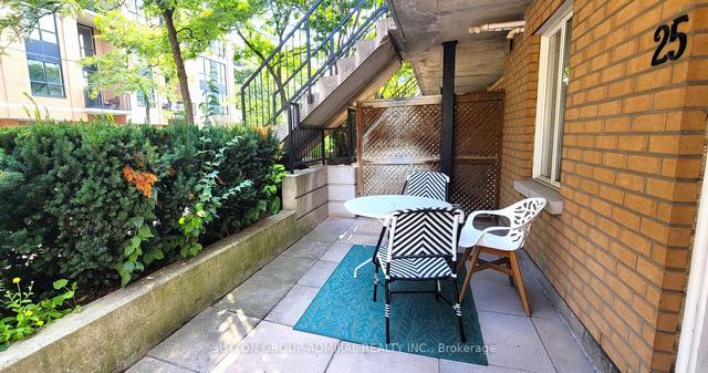 th 25 - 208 Niagara St, Townhouse with 1 bedrooms, 1 bathrooms and 0 parking in Toronto ON | Image 10