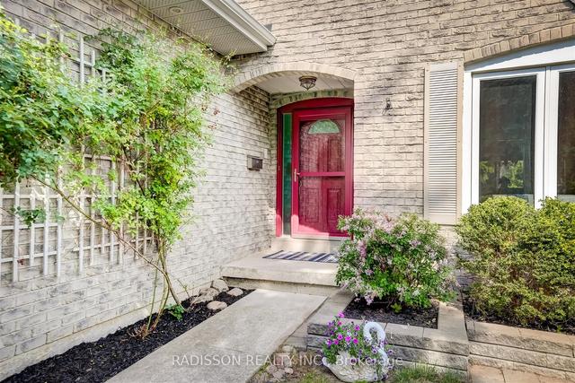 1738 Melody Dr, House detached with 4 bedrooms, 3 bathrooms and 6 parking in Mississauga ON | Image 12